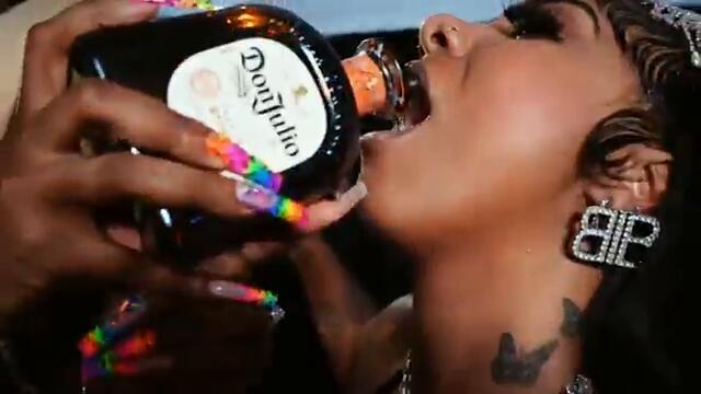 Baddie Slide (Remix) - Tinkaabellaaa ft Diamond The Body