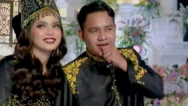 Putri Isnari & Azis Makin Lengket saat Liburan di Bogor