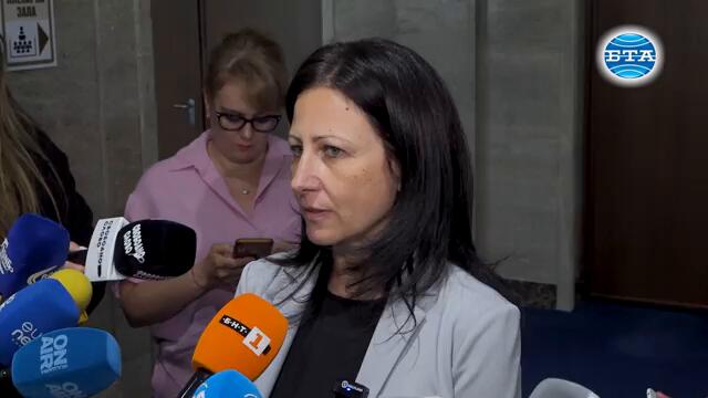 Според „Възраждане“ призивът на Асен Василев за приемане на законите за ПВУ е закъснял и абсурден