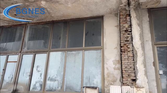 Изоставен Културен дом се разпада във Варна