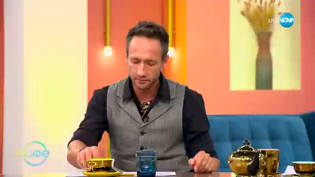 Мъж плати 4000 долара на търг за китара с автограф на Тейлър Суифт само за да я счупи