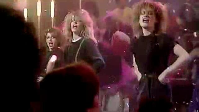 Bananarama (1983) - Na Na Hey Hey (Kiss Him Goodbye)