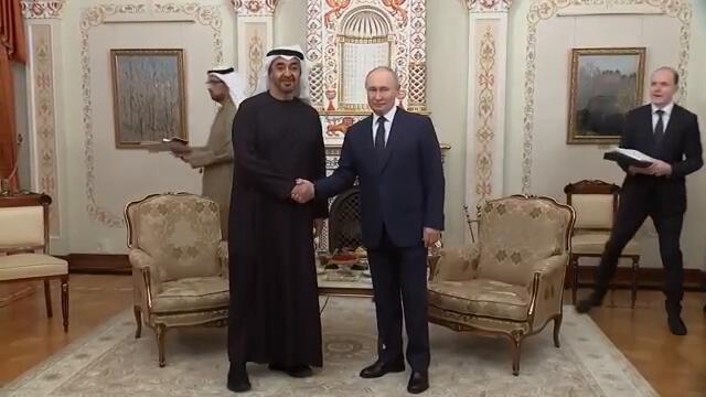 Владимир Путин поблагодарил президента ОАЭ за помощь с обменом пленными