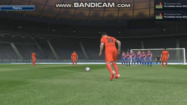 PES 2015 игра фаул