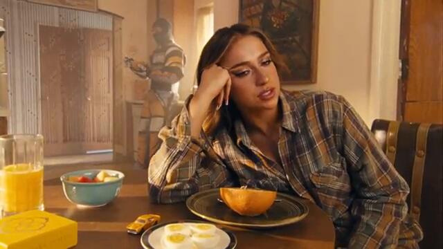 Tate McRae - 2 hands (Official Video)