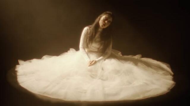 Violet Orlandi - Gloomy Sunday (Official Music Video)