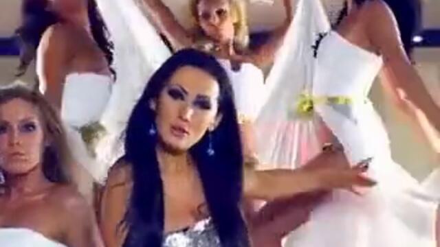 djena___obicham_te_i_tolkova;_#shorts_360p (360p)