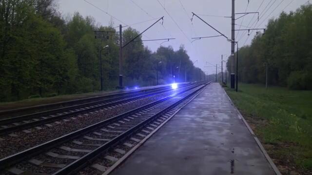 Шаравая маланка каля чыгуначных шляхоў cgi 720p