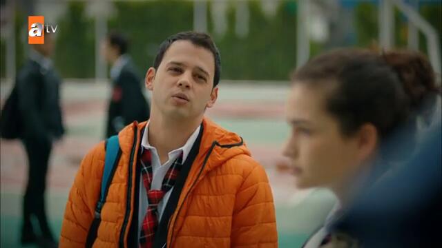 Ömer, Berk'e destek oluyor - Kardeşlerim 28. Bölüm