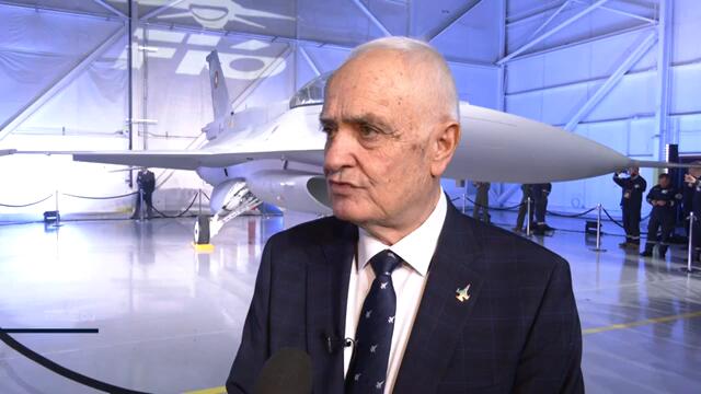 Първият изтребител F-16 Block 70 на България - Lockheed Martin предаде самолета на ВВС