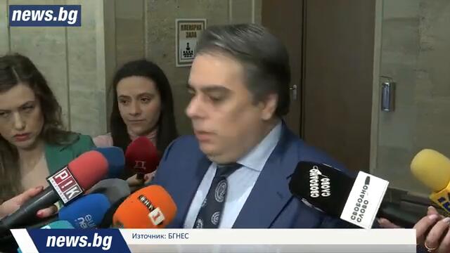 Асен Василев: Борисов отново излезе като една Многострадална Геновева