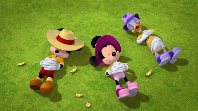 Mickey Mouse Funhouse | Mickey Mouse and Friends Shrink!  | @disneyjr