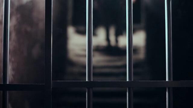 Оцеляване в мрака Hard Night Falling   (2019) Бг Аудио Част 1