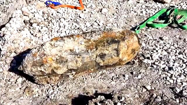 Unexploded WWII Bomb Closes Paris' Busiest Train Station