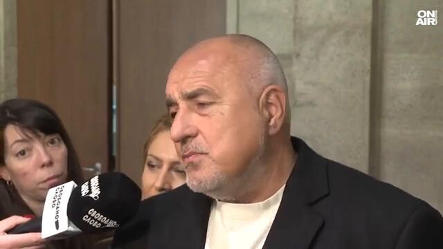 Шашма, външна намеса, разорени партии... Реакциите в НС след обрата с "Величие"