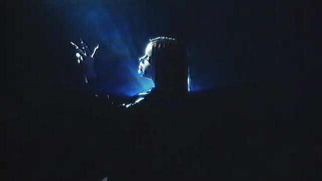 LUNA KILLS - WAVES (OFFICIAL MUSIC VIDEO)