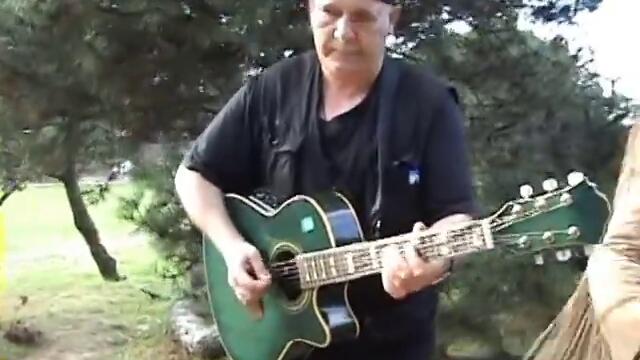 CHIŃSKI BRZEG-  WIESŁAWA PRZEMYSŁAW DUDKOWIAK &  XABIER