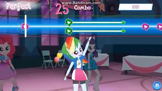 Rainbow Dash dances to Show Them the Light