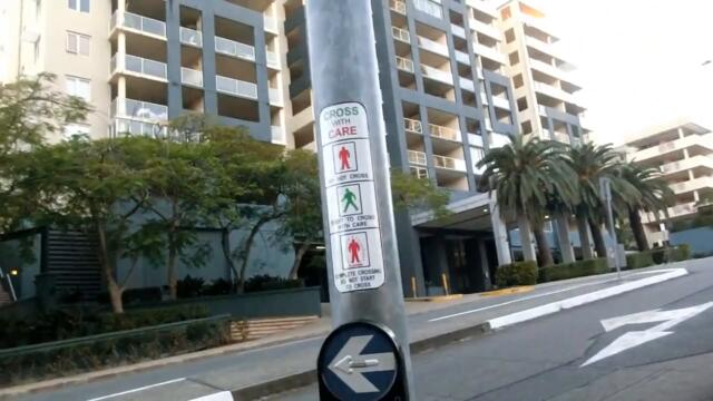 pedestrian crossing sound in brisbane, queensland australia  澳洲昆士蘭布里斯本行人穿越道紅綠燈聲音警示 720p