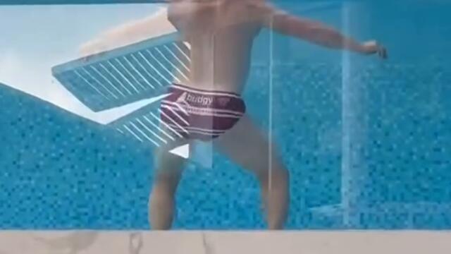 Вечеря с Шоу - Мъж се кърши в басейна СМЯХ