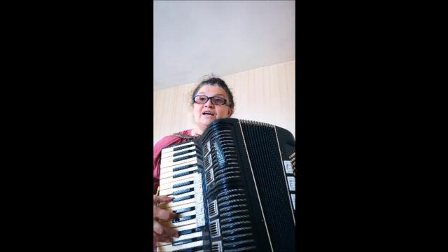 Анке ле чушка зелена зелена леко червена кавър