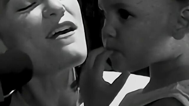 living_my_best_life_with_sky_acoustic_•_june_27th_�_#jessiej_#acoustic_#livingmybestlife (720p)