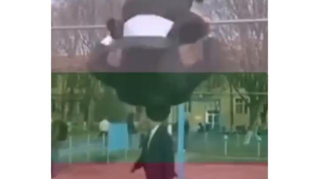 Румен Радев се набира на лост