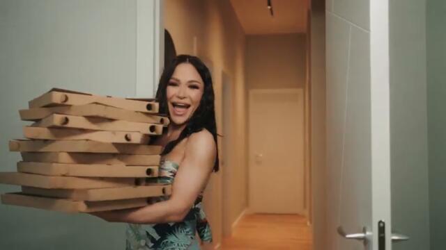 Aleksandra Mladenović feat. Vanja Mijatović - 1000 ruža (Official Video 2025)