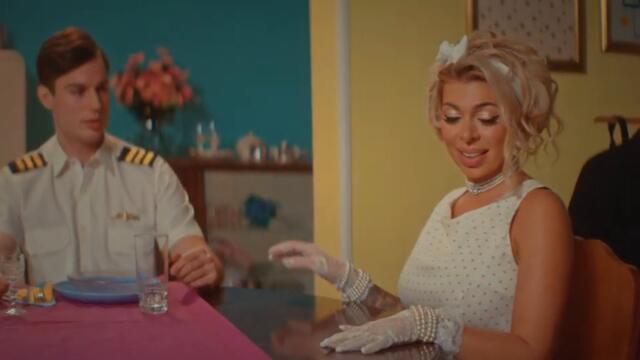 Johanna x Γιάννης Καραλής – Όταν Βλέπω Αεροπλάνο _ Official Music Video (4K)