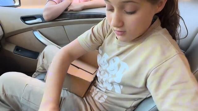 ماشا اعطتني التفاحة اللذيذة .⧸ماريا الحاج