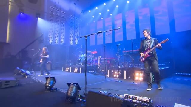 Cream - White Room (performed by The Classic Rock Show)