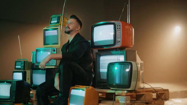 EMIR ĐULOVIĆ - OVA MAČKA DO MENE (OFFICIAL VIDEO)