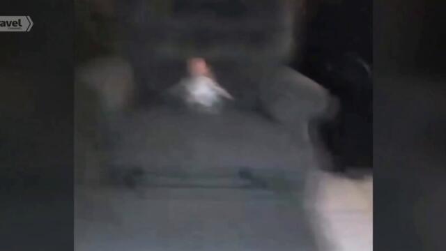 Семейство Озбърн иска да повярва - Светът се руши (Част 1) (БГ Аудио)