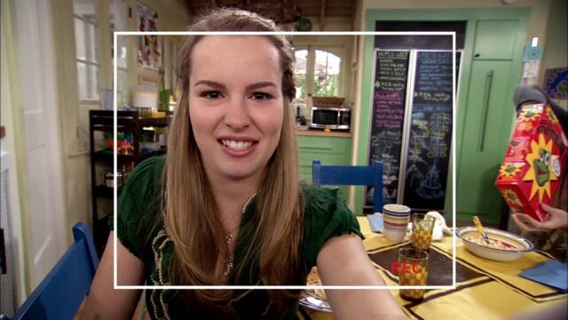 Късмет Чарли - На дървото (Сезон 1 Епизод 9) (БГ Аудио)