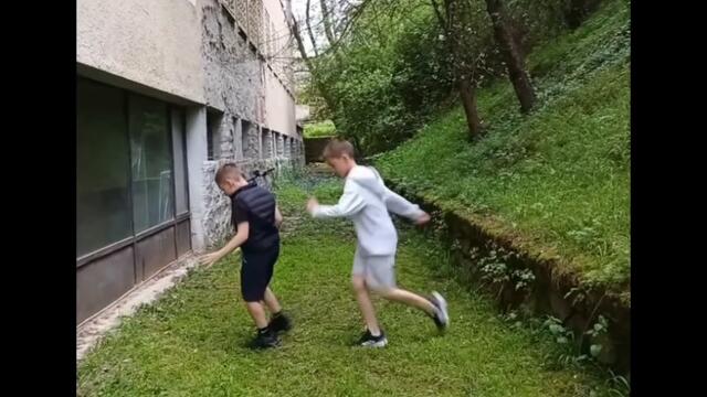 Jumpstyle with ma friend xd (Very gooood editing)