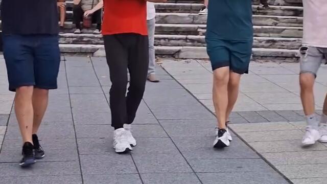 Стига ми се момнеле навдига💃🍀🕺 Неделно хоро, Пловдив 🙂